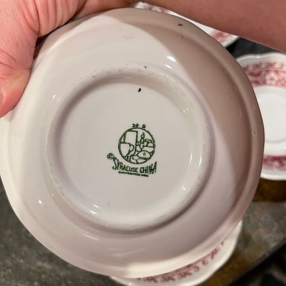 Syracuse Strawberry vintage Transferware China dessert plates dinner plates etc - Picture 6 of 6